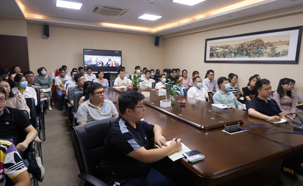 苏州焦点娱乐全体员工参与企业活动